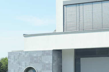 Płyty i płytki elewacyjne – sposób na efektowną i trwałą fasadę