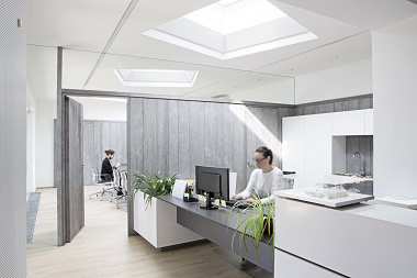 Ponad 5 mln Polaków to pracownicy biurowi – czy pracują w zdrowych warunkach?