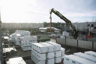 Zabezpieczenie materiałów budowlanych w okresie zimowym - porada od H+H