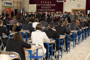 Firma FAKRO promuje młodych adeptów budownictwa 