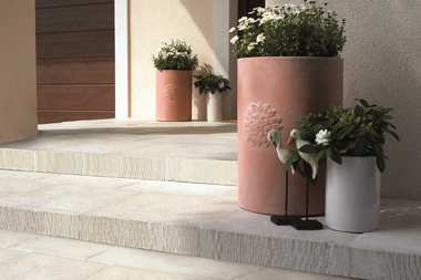 Piękne i praktyczne schody zbudowane ze stopni schodowych maxima, split i veneti