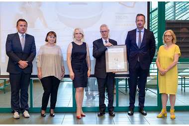 Hörmann Polska sp. z o.o. z certyfikatami  Biura Promocji Gospodarczej 