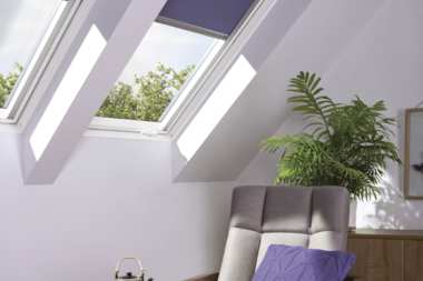 Inspirujący kolor very peri króluje w FAKRO