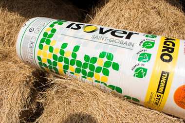 Dobry mikroklimat w budynkach inwentarskich – rozwiązania ISOVER