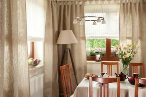 Gustowna dekoracja okna