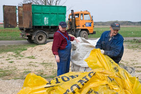 Folia znika z budowy zgodnie z ustawą śmieciową