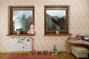 Okna na piątkę, czyli wybieramy stolarkę do pokoju ucznia