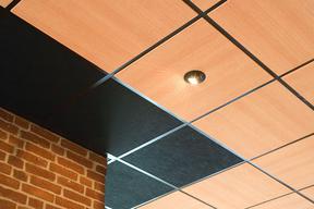 Drewniane wnętrze z doskonałą akustyką 