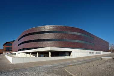 Przeszłość łączy się z przyszłością