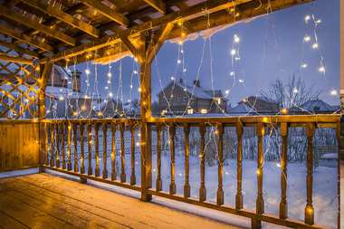 Świąteczne dekoracje tarasu i balkonu