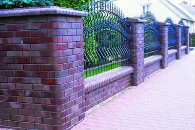 Jak to zrobić? Ogrodzenie z klinkieru