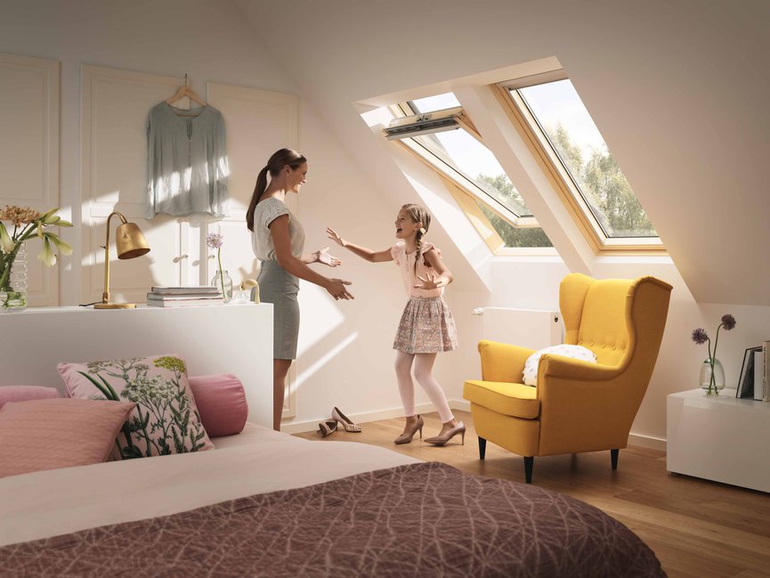 Trzyszybowe okno dachowe VELUX GLL