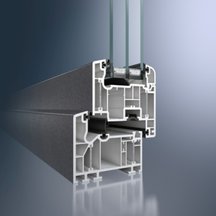 Przekrój przez system Schüco ThermoPlus z innowacyjną powłoką AutomotiveFinish Fot. Schüco